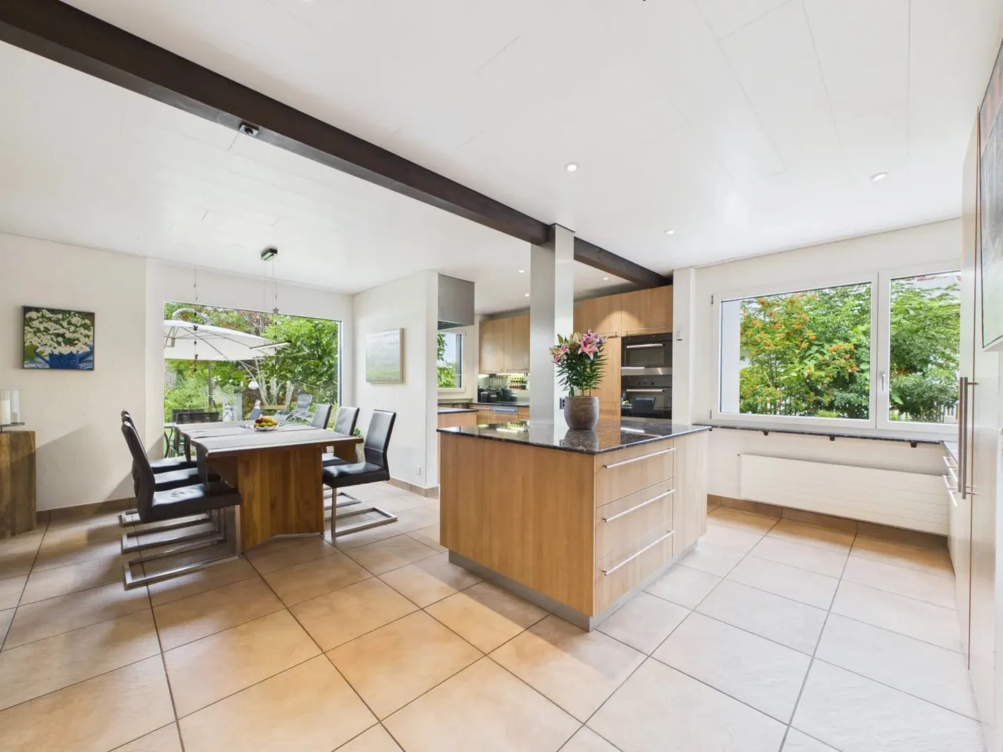 Charming Family Home with Garden - Photo 5 of 13
