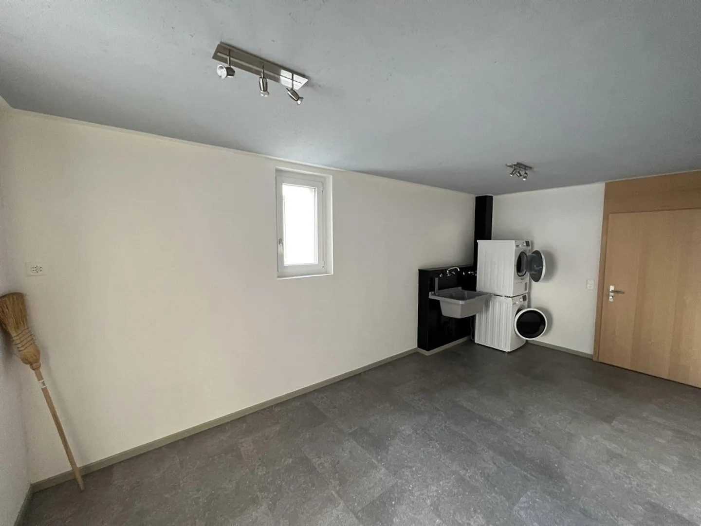 3.5 Room Apartment - Photo 17 of 17
