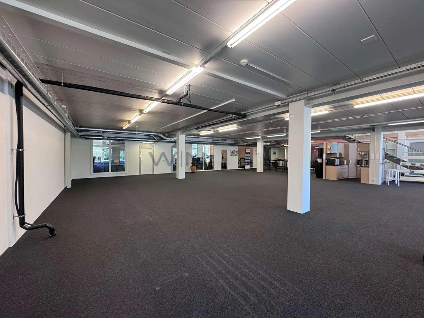 Save Taxes & Take Off: Top Office + Showroom - Photo 6 of 7