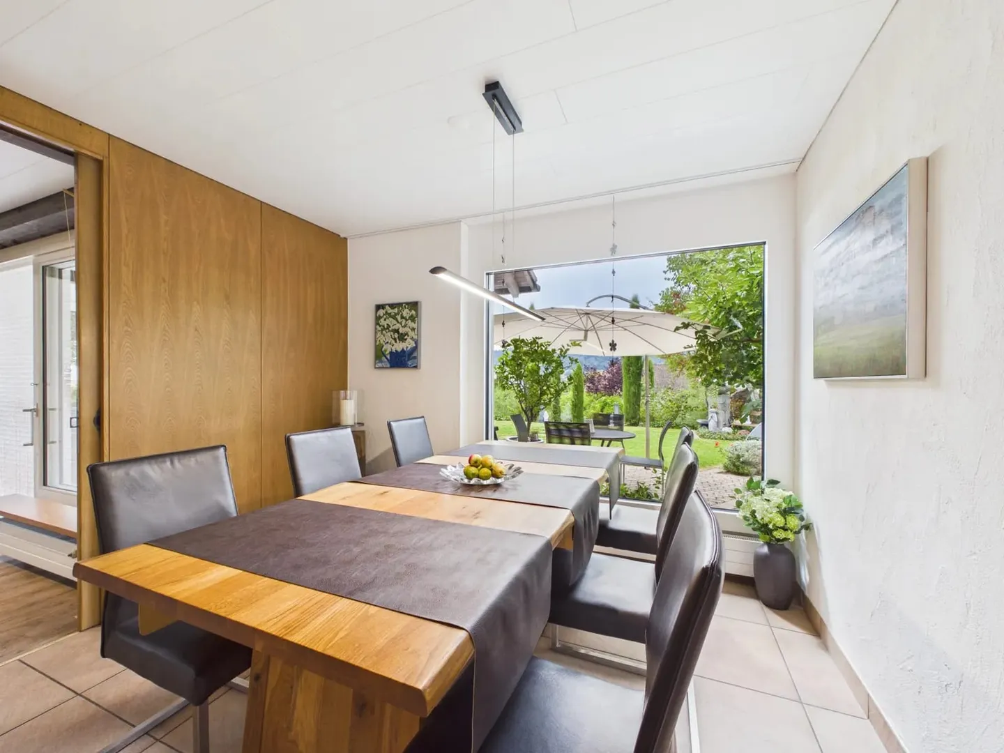 Charming Family Home with Garden - Photo 6 of 13