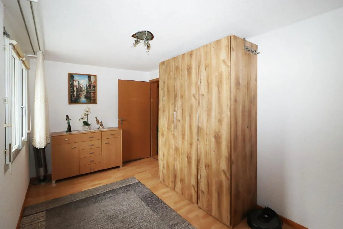 4.5-Zimmerwohnung mit Tiefgaragenplatz und Balkon an ruhiger Lage in Niederurnen - Foto 14 von 19