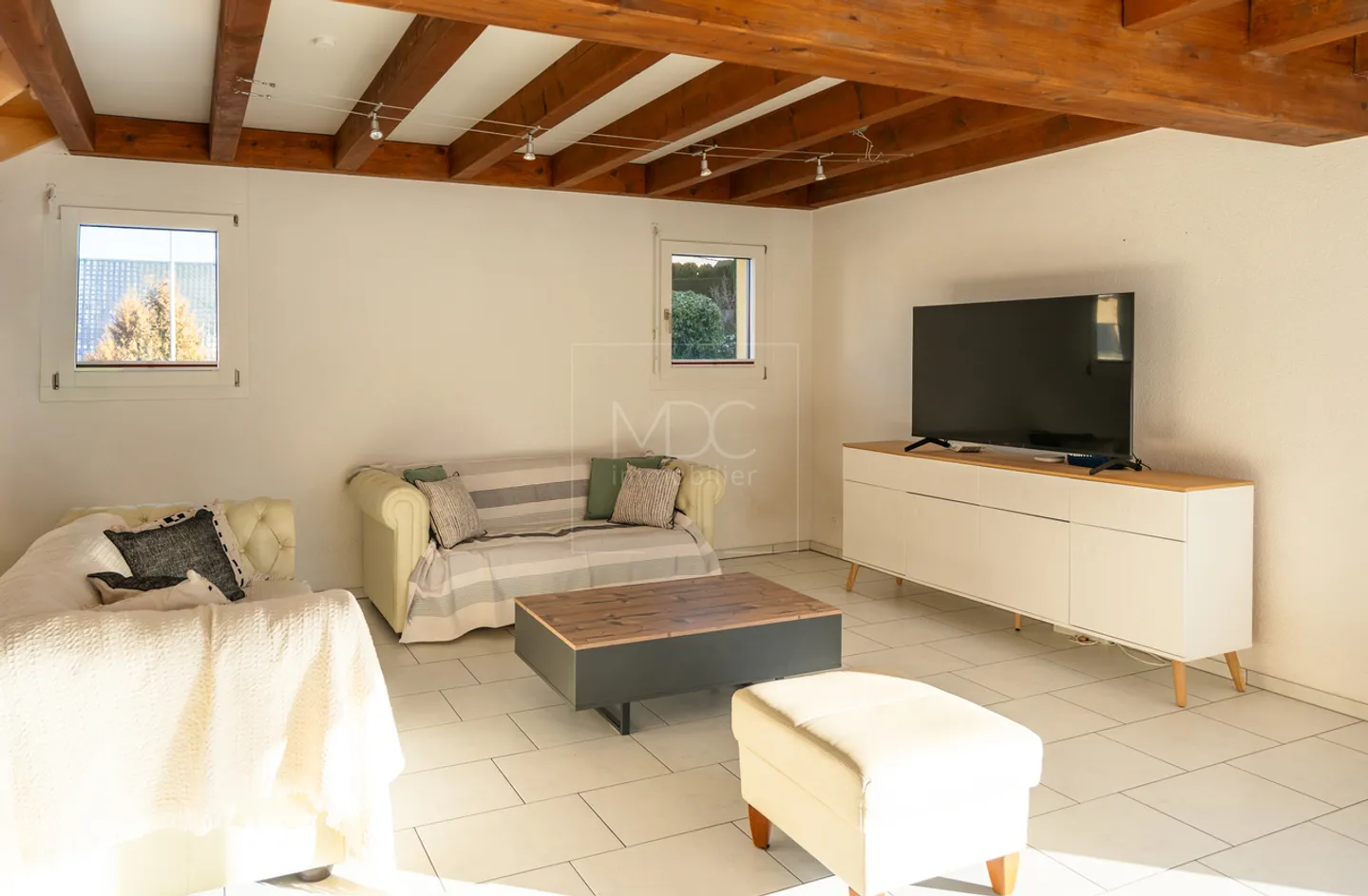 Spacious individual villa with independent studio in Farvagny - Photo 6 of 14