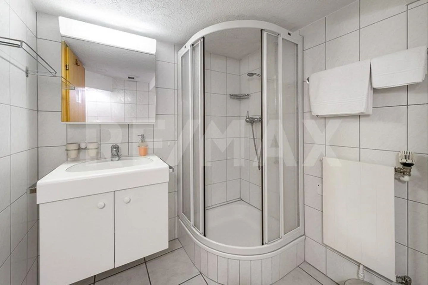Single-family house in a beautiful location - Photo 11 of 13