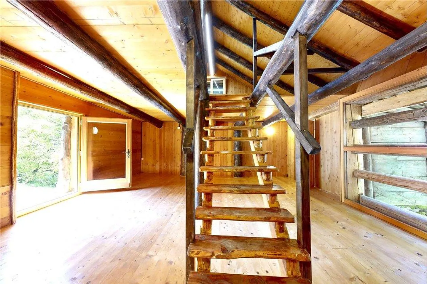 Rustic just renovated - Photo 8 of 11