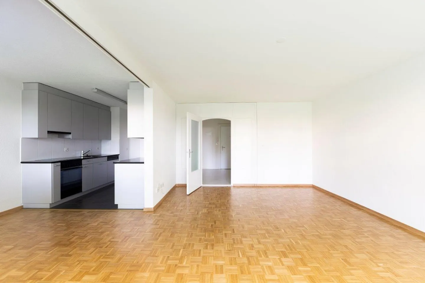 Renting without Deposit - Welcome Home - Photo 2 of 8