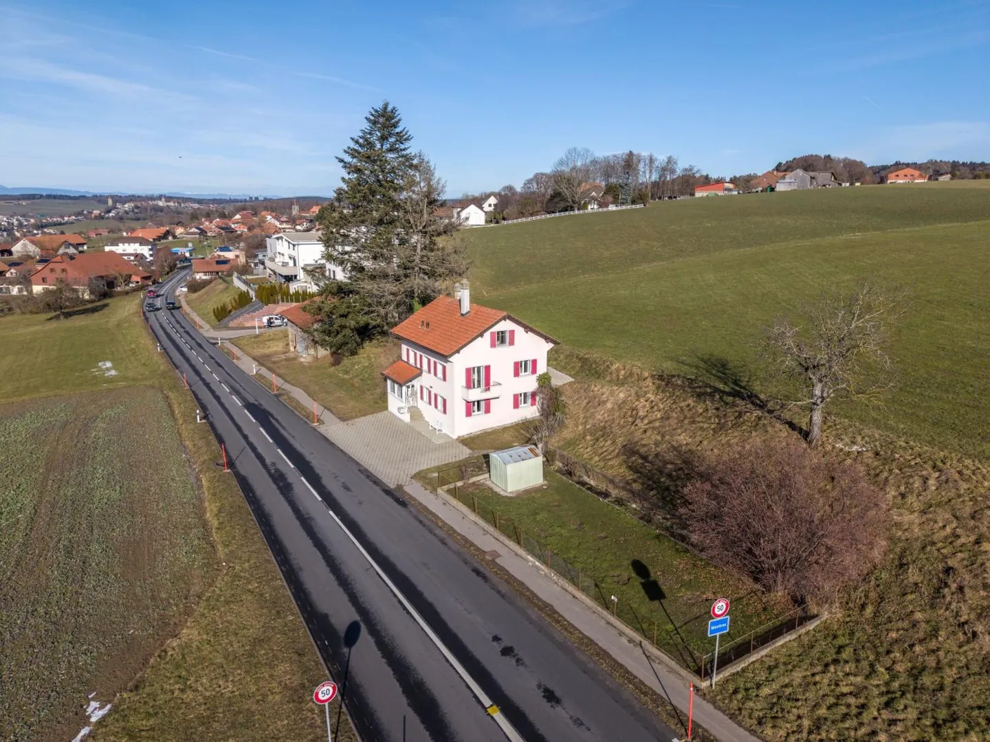 Casa con 2 appartamenti e annesso a Mézières - Foto 2 di 8