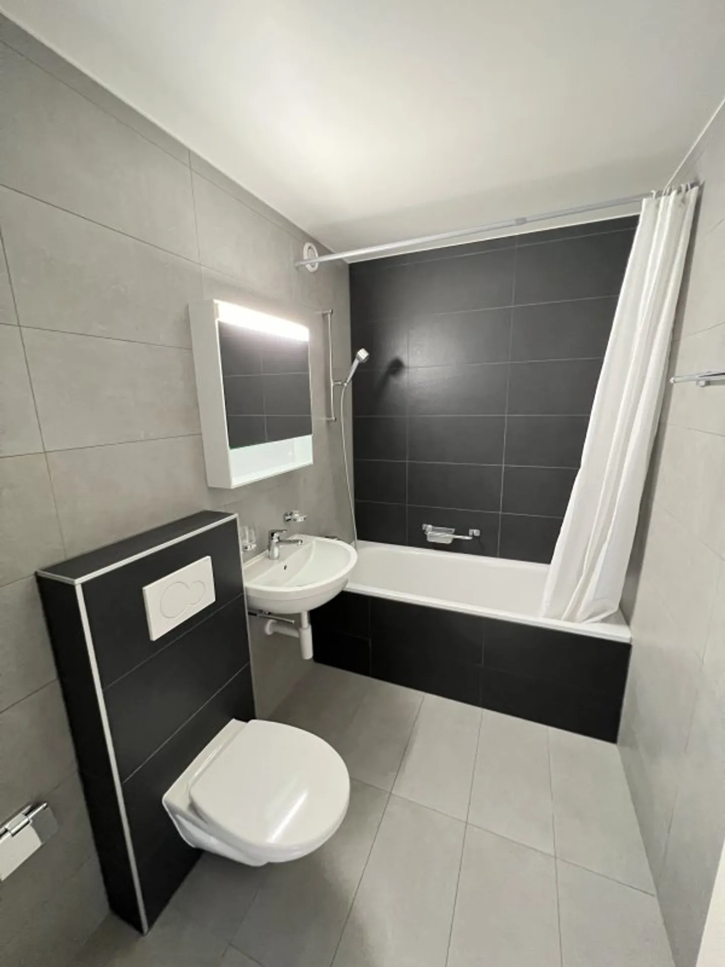 02253 - Appartamento 1 stanza - Rue de la Flamme 14 - COUVET - Foto 4 di 4