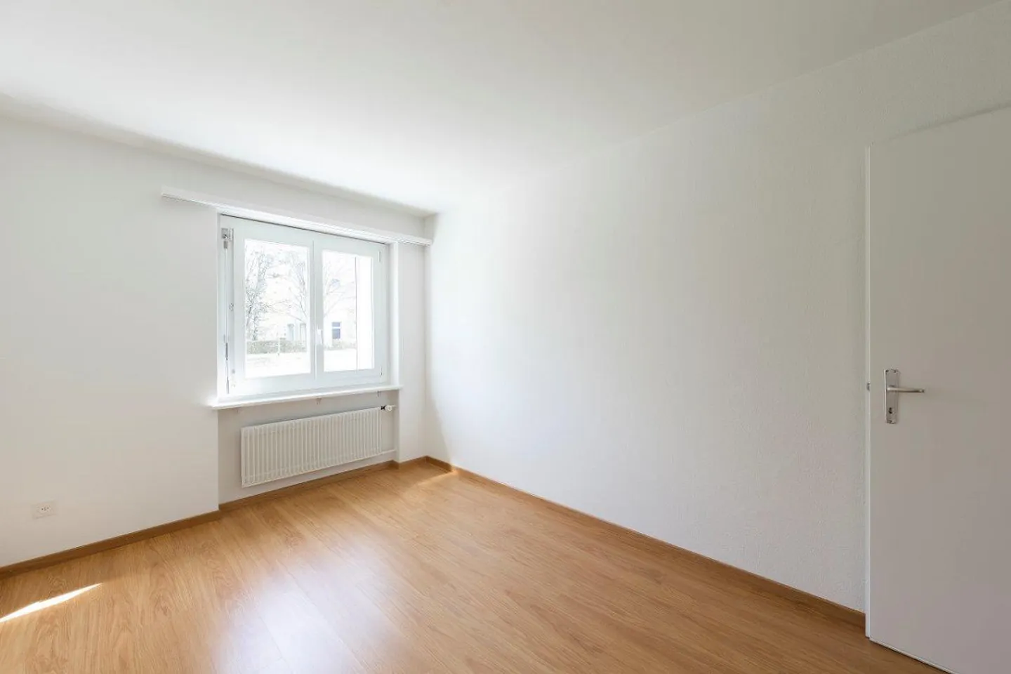 Renting without Deposit - Welcome Home - Photo 7 of 8