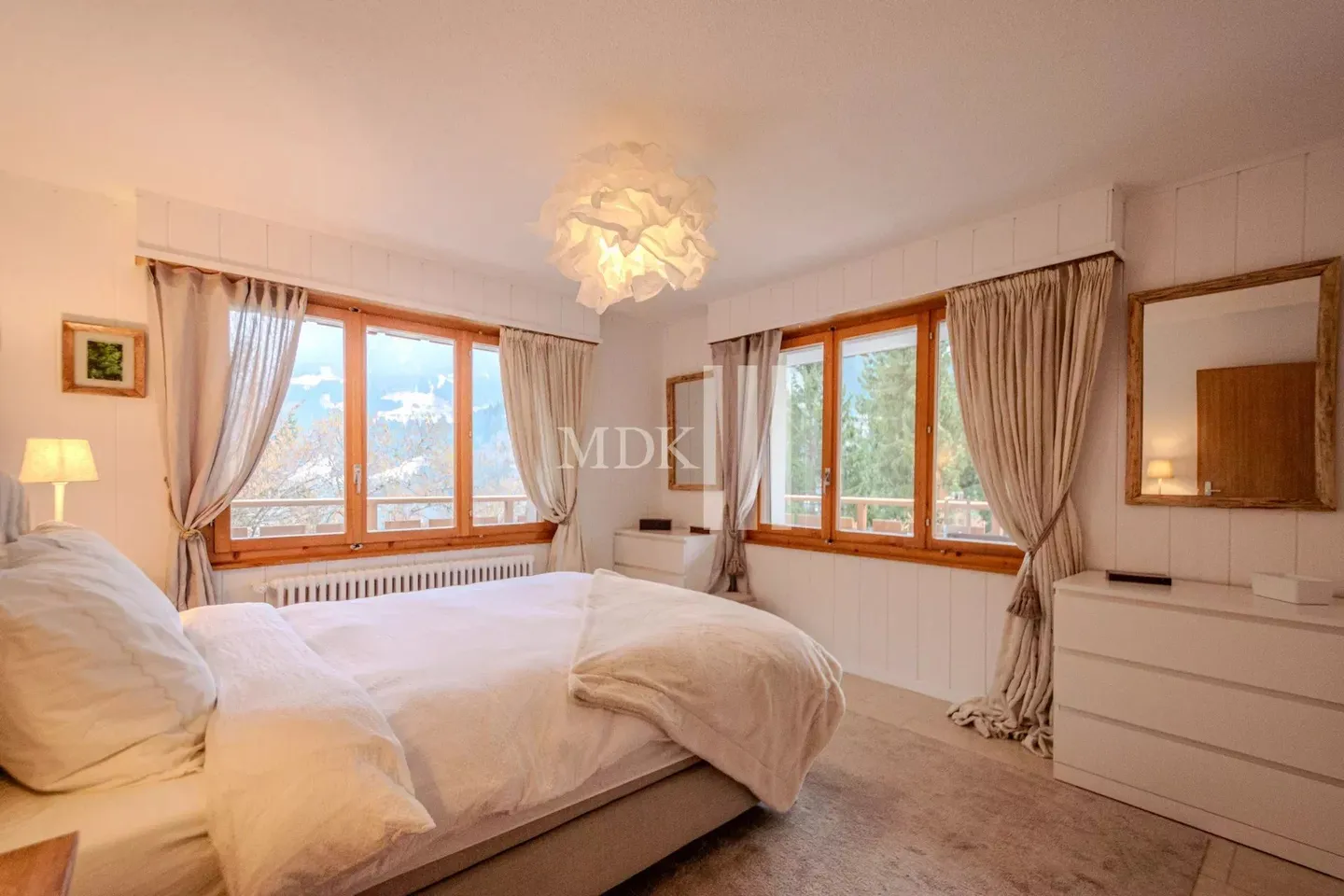 Charming Apartment with Mountain View - Photo 2 of 11