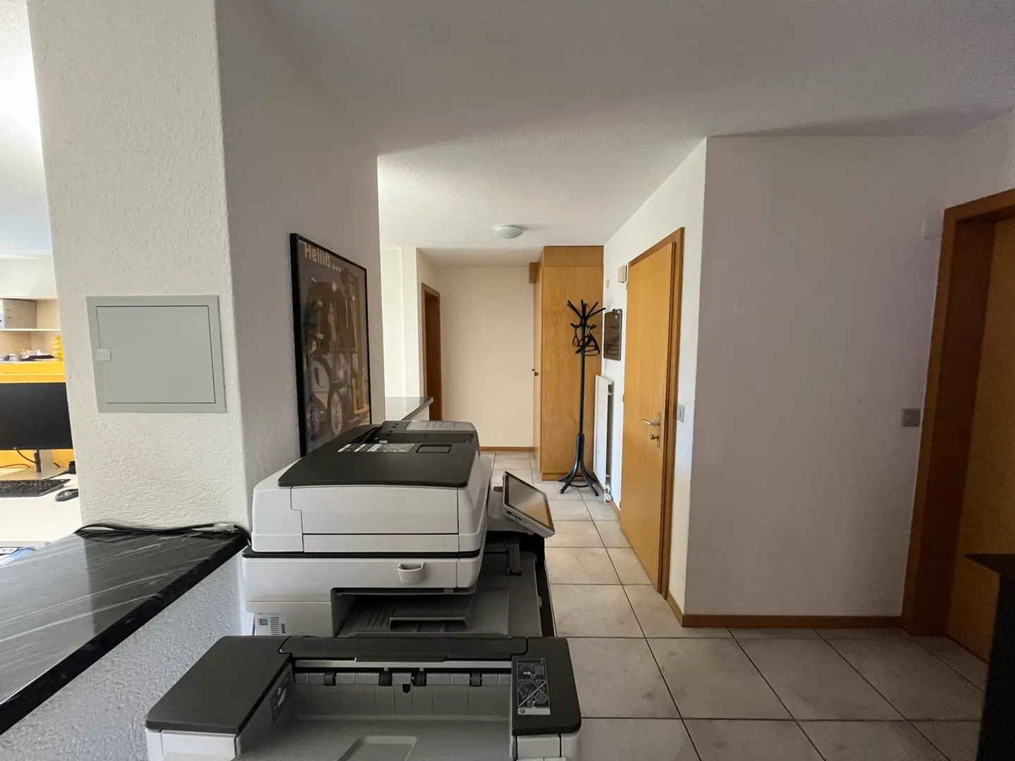 Büros mit etwa 132m2, Terrasse und Garten - Foto 5 von 9