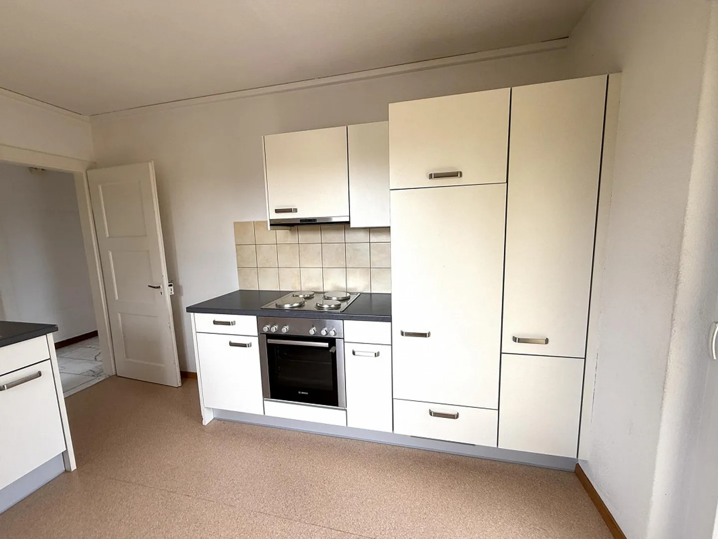 3 1/2 Room Apartment with Terrace - Photo 3 of 11