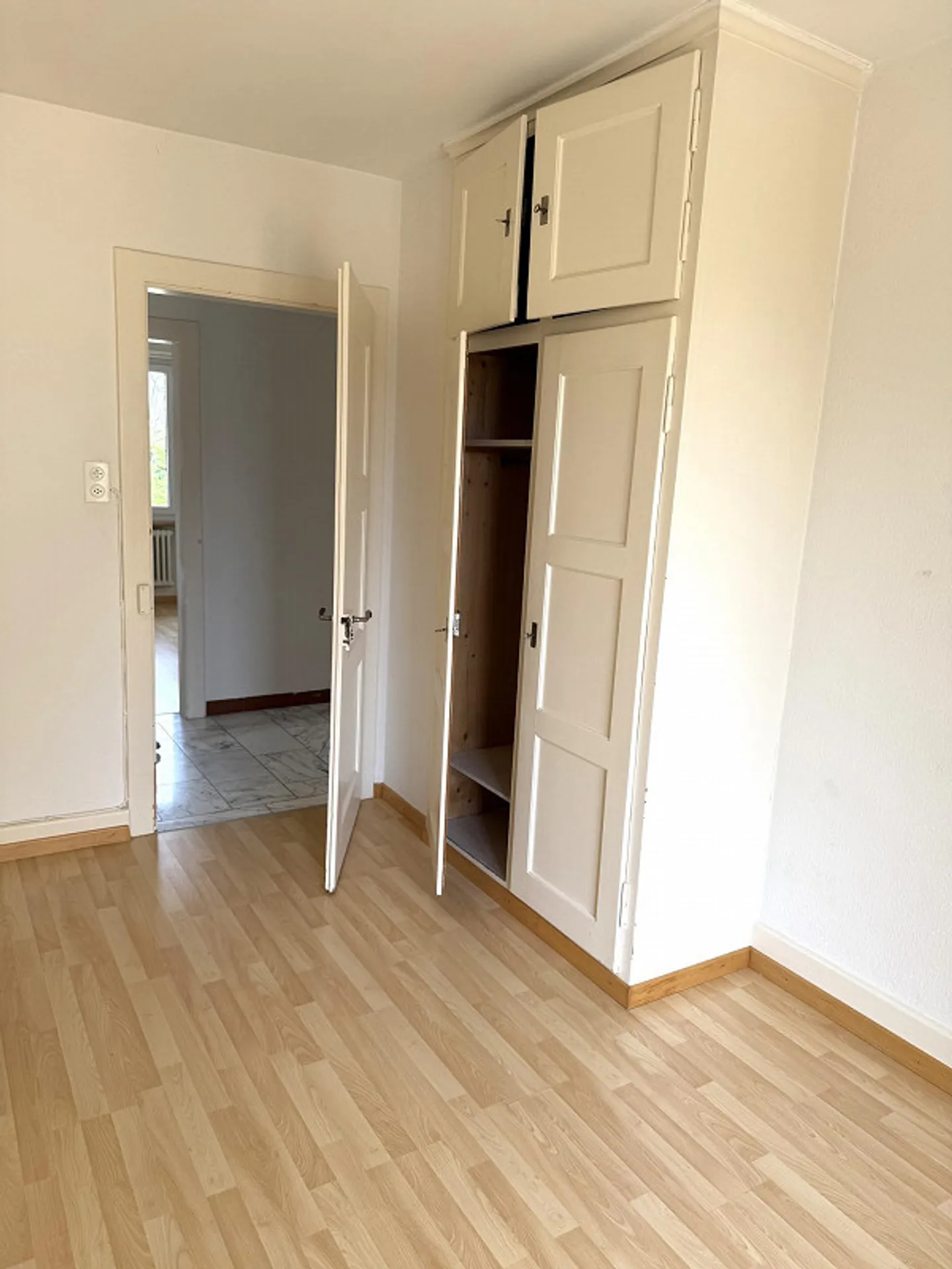 3 1/2 Room Apartment with Terrace - Photo 4 of 11