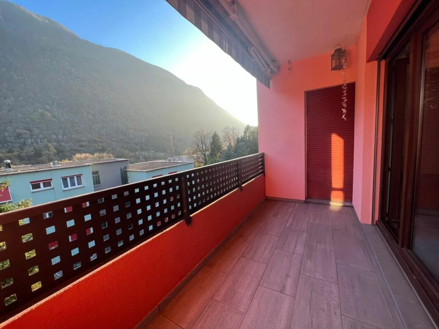 Appartement 4.5 pièces - Lumino - Photo 3 sur 10