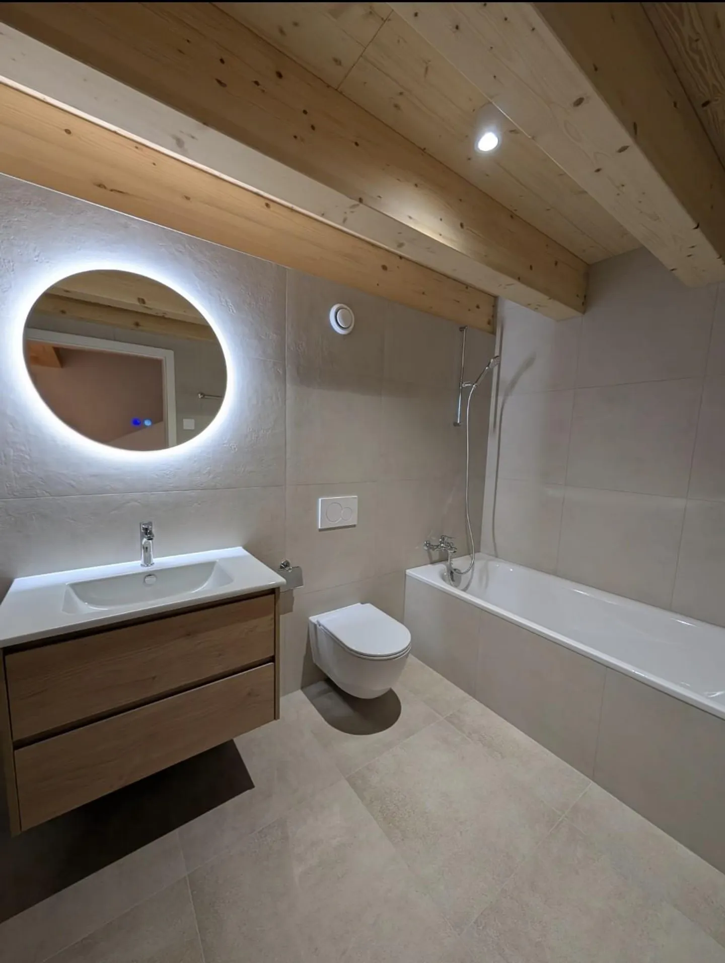 Beautiful 4.5-room duplex apartment in a magnificent renovated house - Photo 4 of 10