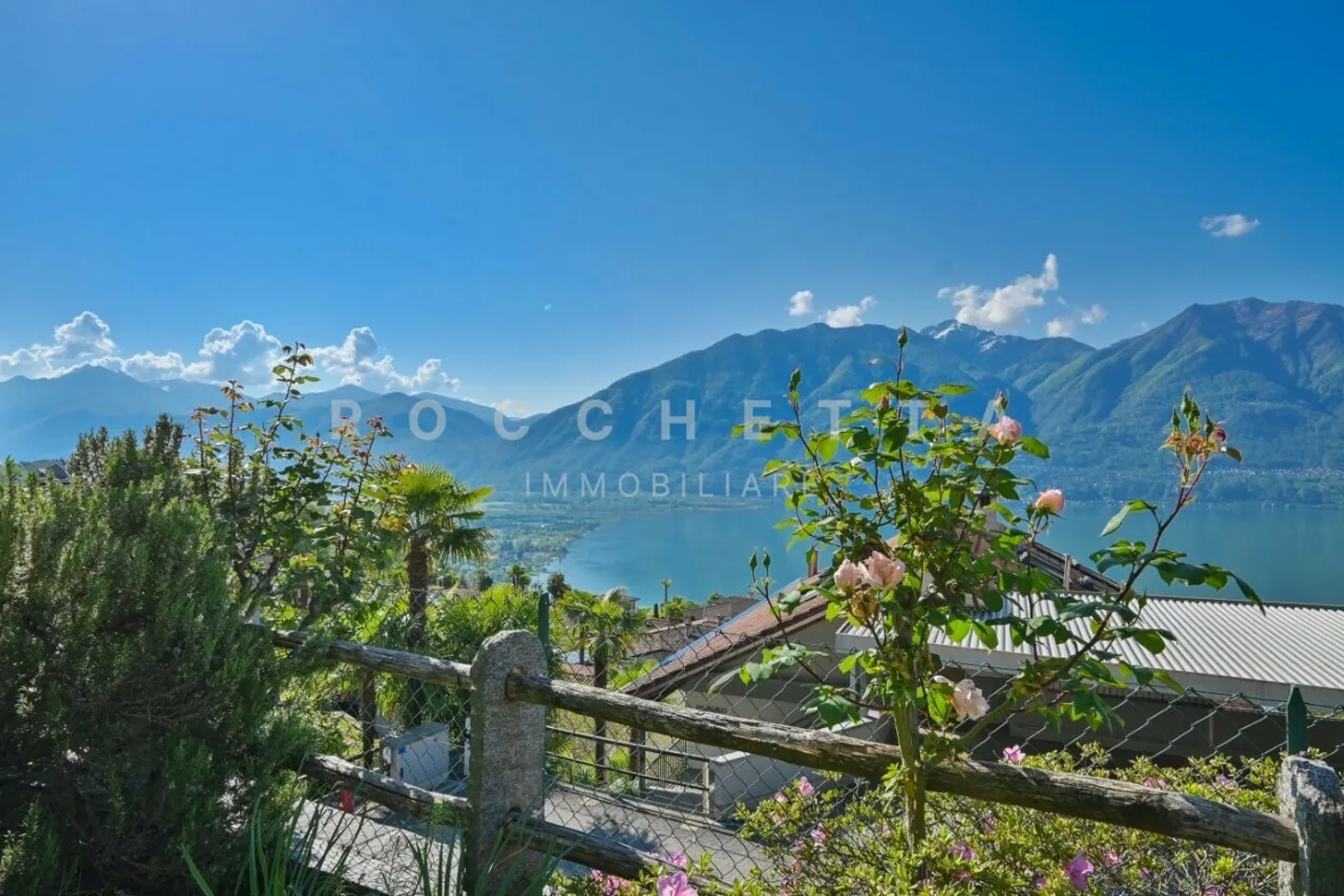 Villa Bifamiliare con fantastica vista sul Lago Maggiore - Foto 4 di 15
