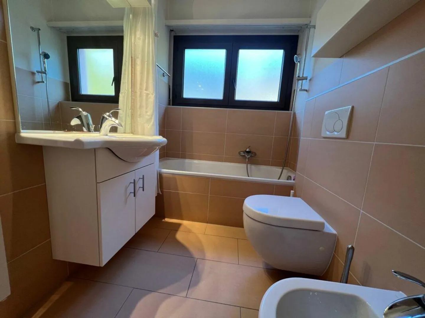 Appartement 4.5 pièces - Lumino - Photo 10 sur 10
