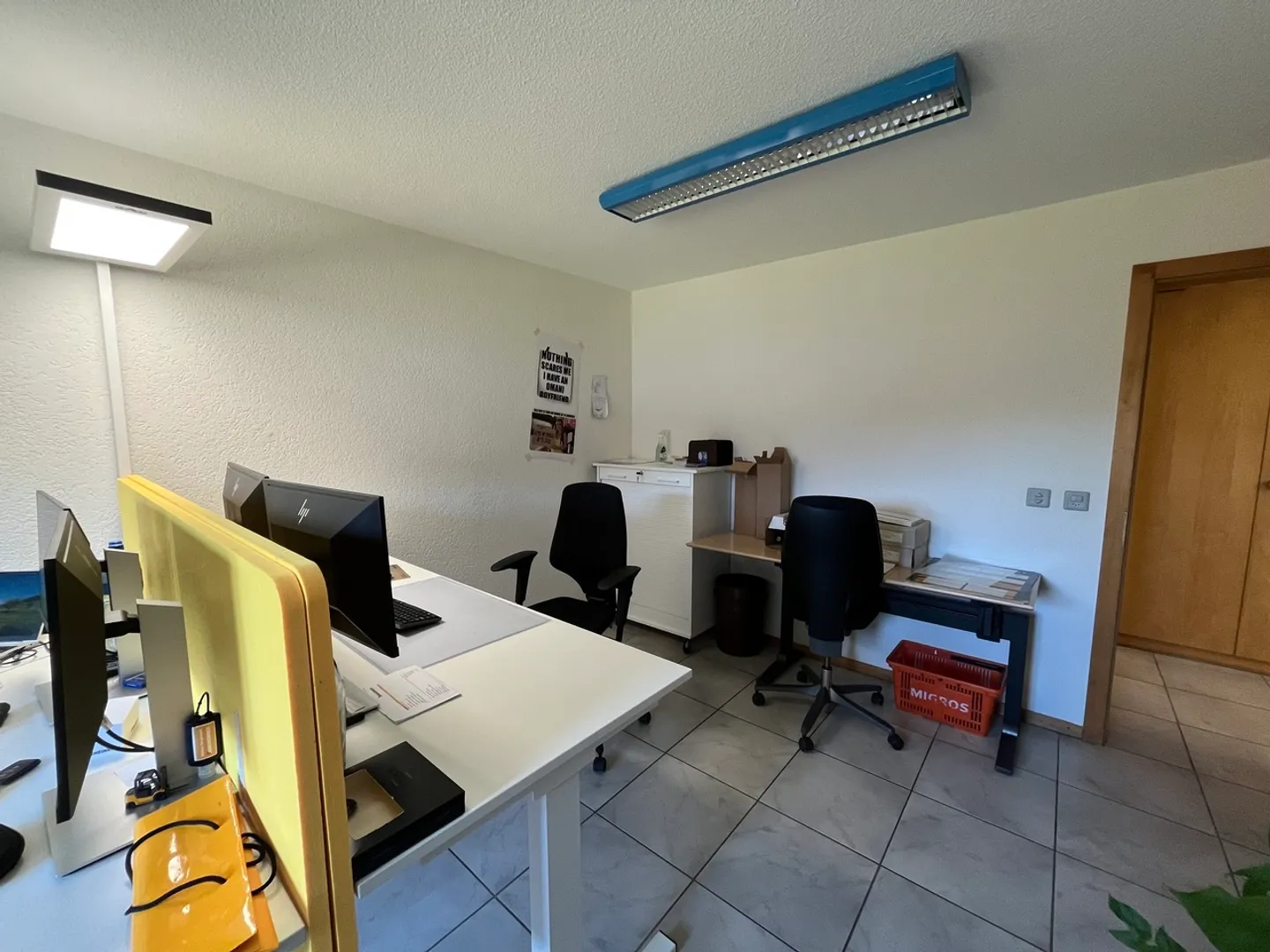 Büros mit etwa 132m2, Terrasse und Garten - Foto 9 von 9