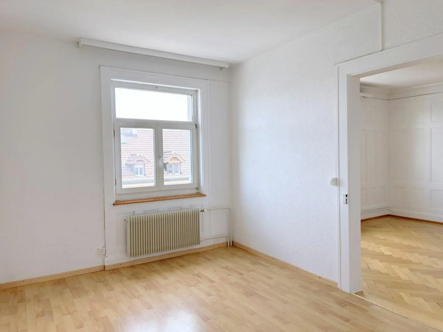Charmante appartement sous les toits d'un ancien bâtiment - Photo 7 sur 14