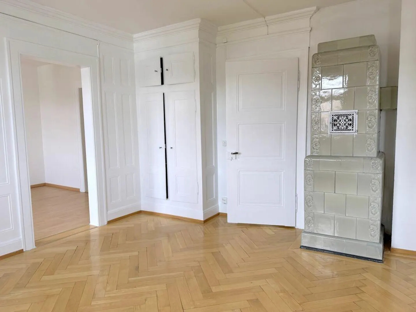 Charmante appartement sous les toits d'un ancien bâtiment - Photo 5 sur 14