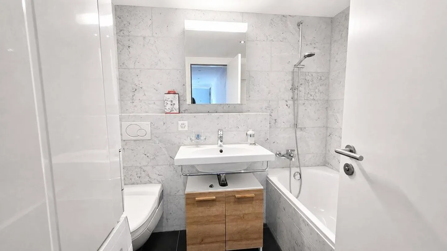 Appartement en duplex moderne de 4,5 pièces à louer à Länggasse - Photo 8 sur 9