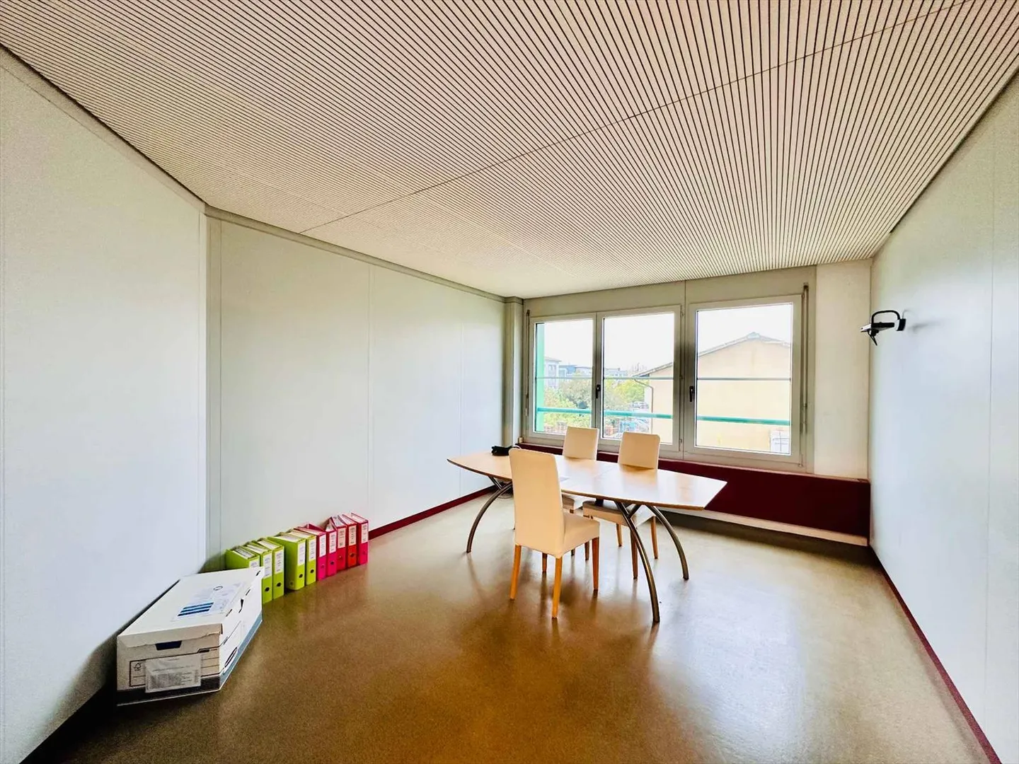 Office space of 350 m² for sale in Nyon - Photo 3 of 5