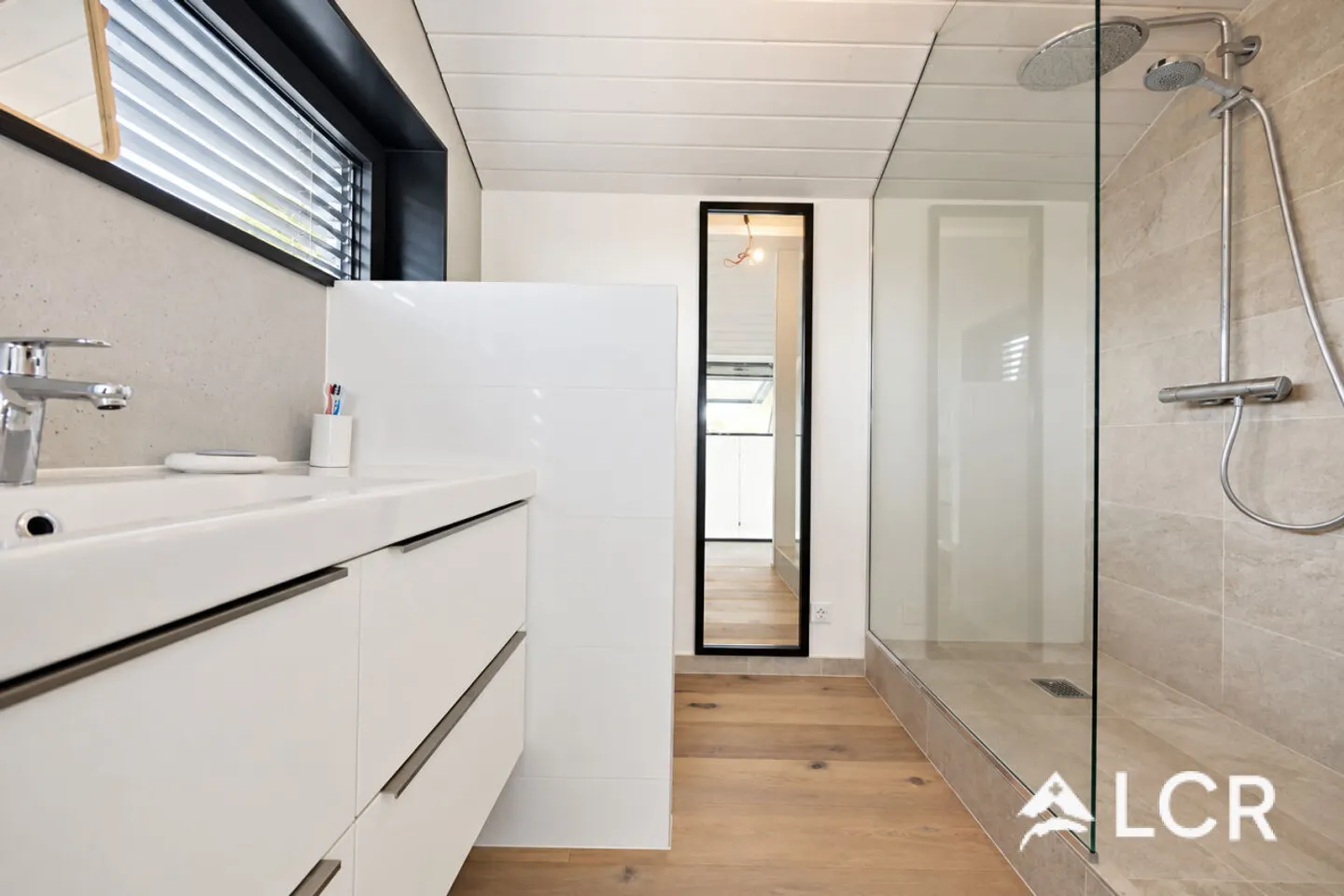 Casa Architettonica con Vista Lago - Foto 8 di 12