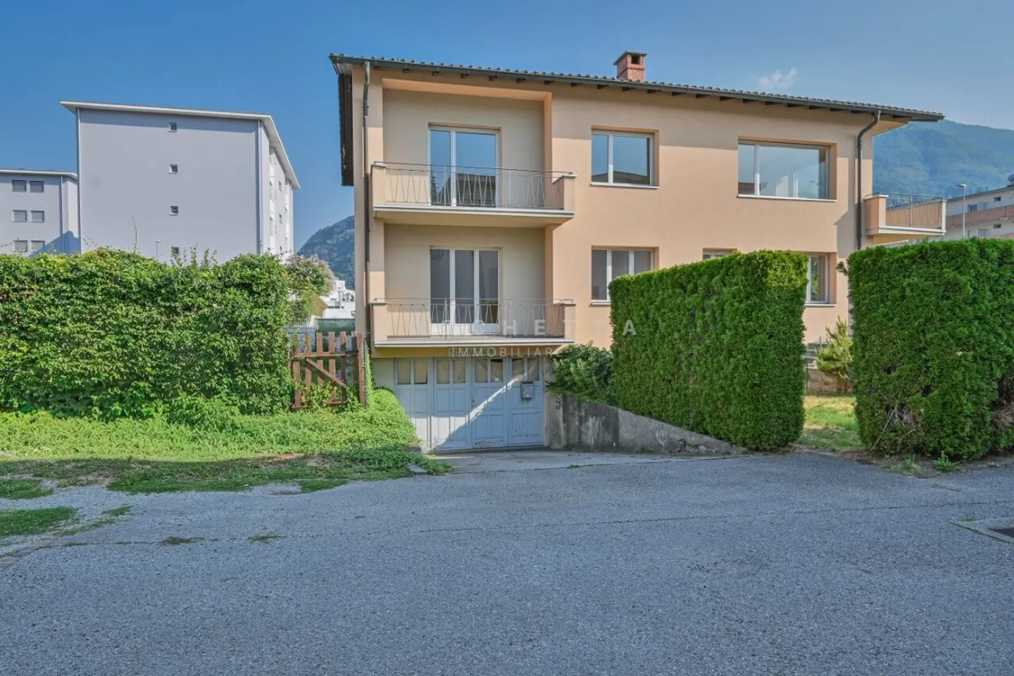 Duplex spazioso con giardino - Foto 2 di 16