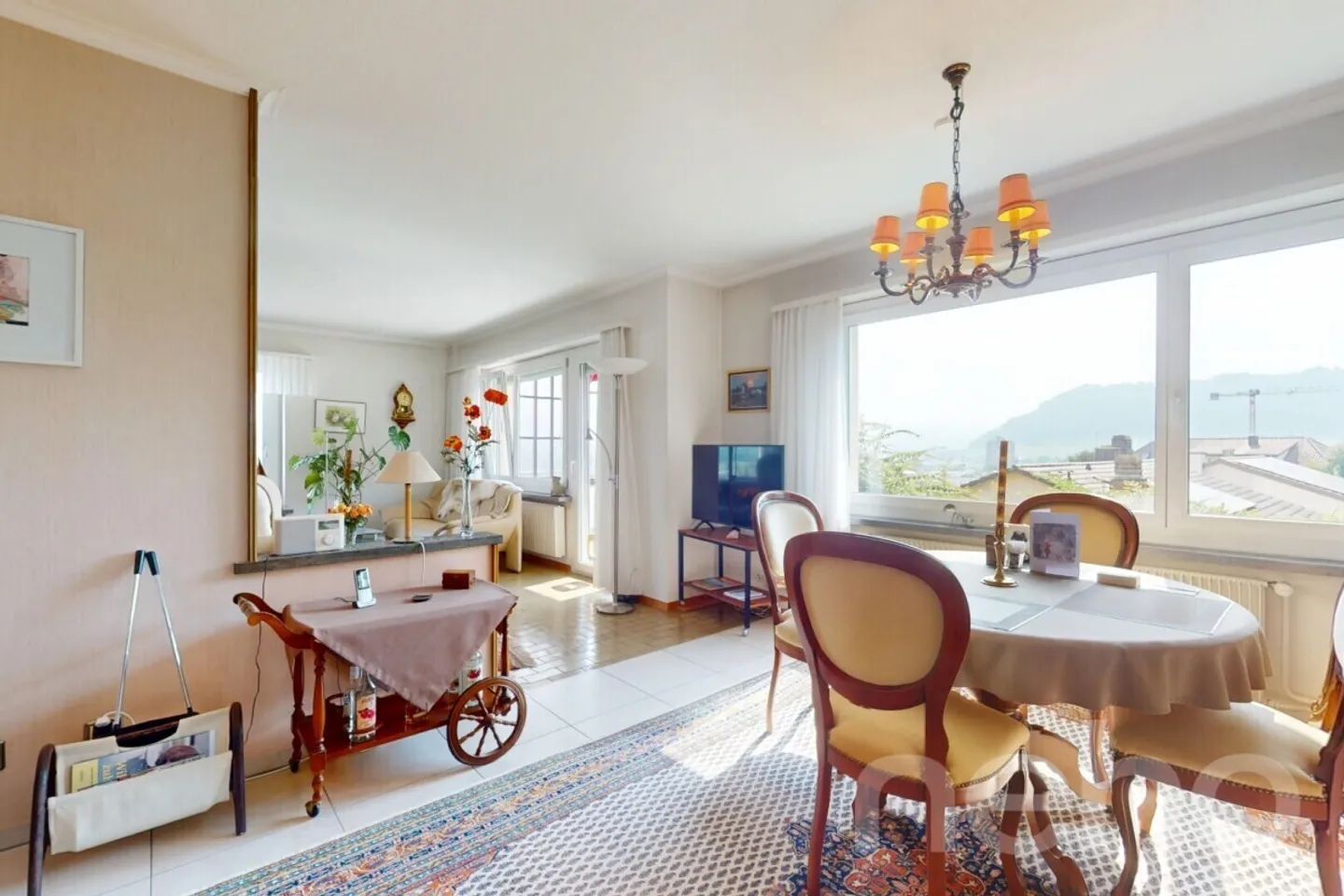 Affascinante casa plurifamiliare su grande proprietà con vista panoramica - Foto 7 di 12