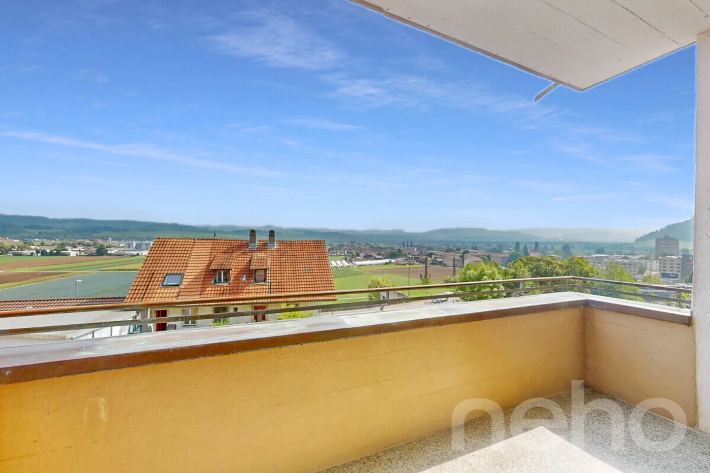 Affascinante casa plurifamiliare su grande proprietà con vista panoramica - Foto 11 di 12
