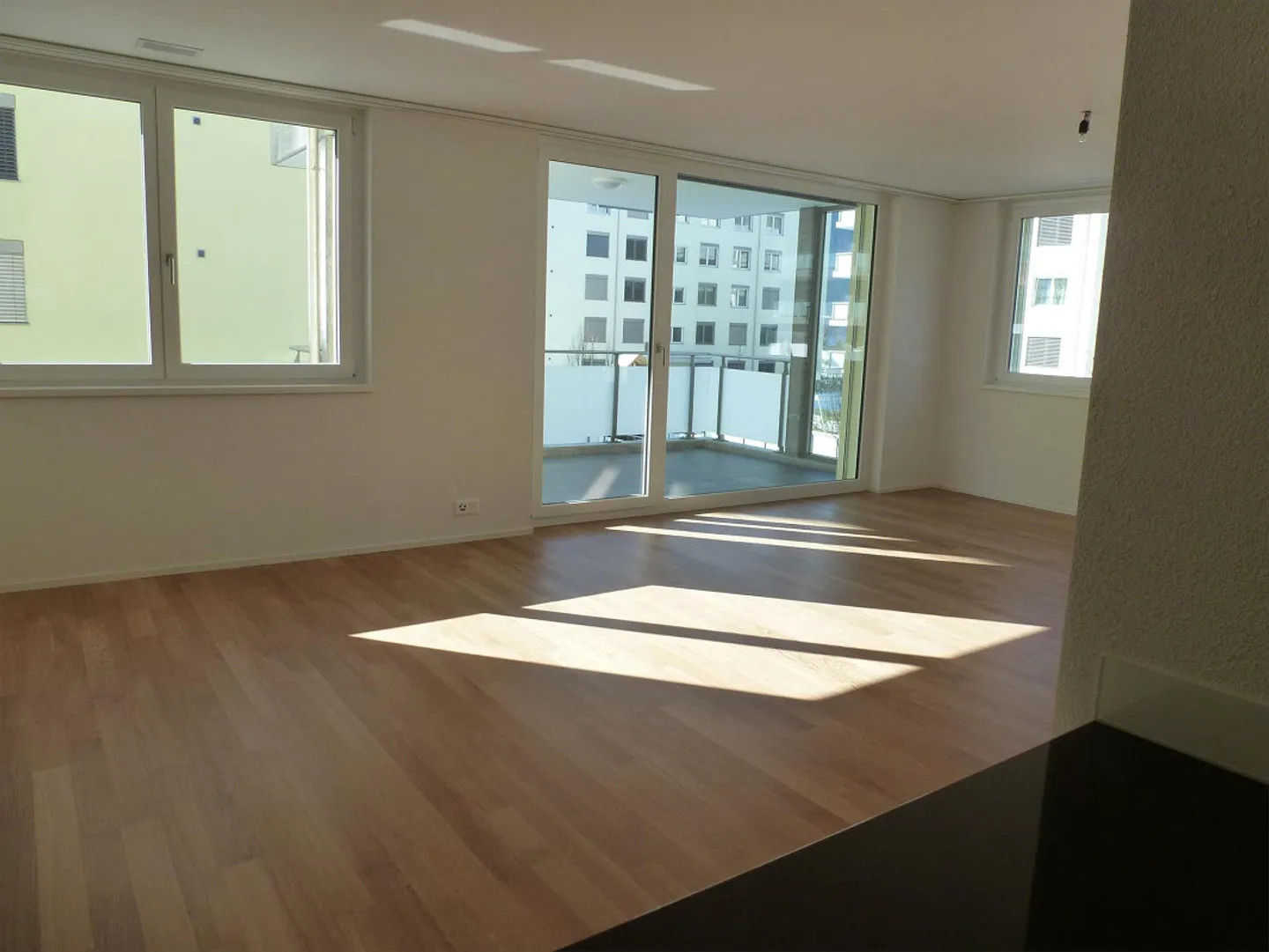 Appartamento 3 1/2 locali, come nuovo a Goldau - Foto 2 di 11