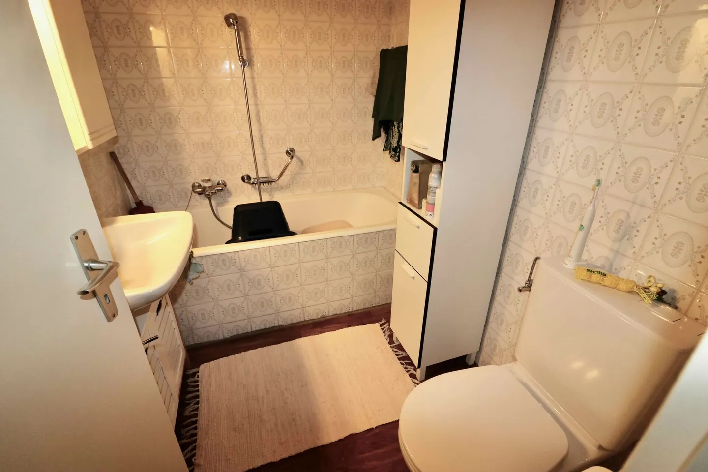 Venthône - Magnificent 146 m2 crossing apartment - Photo 12 of 27