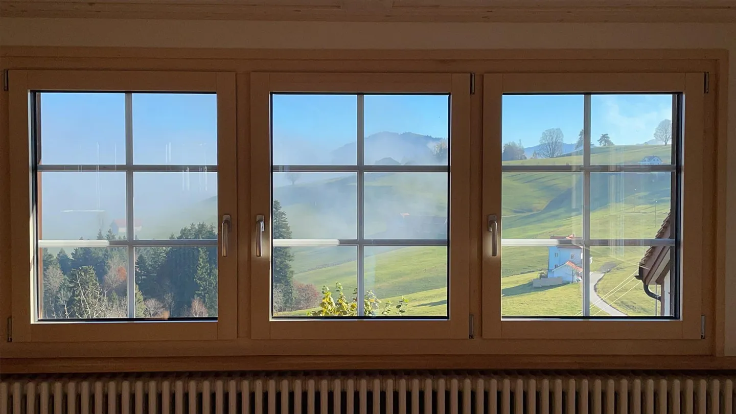 Appartement rénové lumineux avec vue dans une maison historique - Photo 8 sur 11