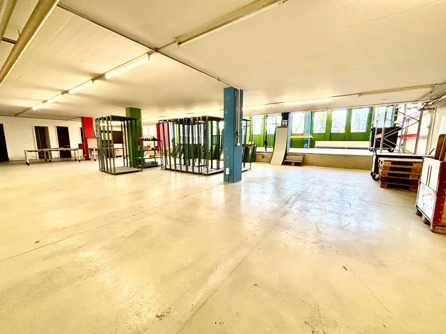 Atelier à louer - Photo 4 sur 7