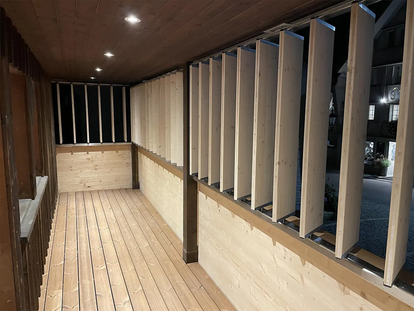 Appartement rénové lumineux avec vue dans une maison historique - Photo 11 sur 11
