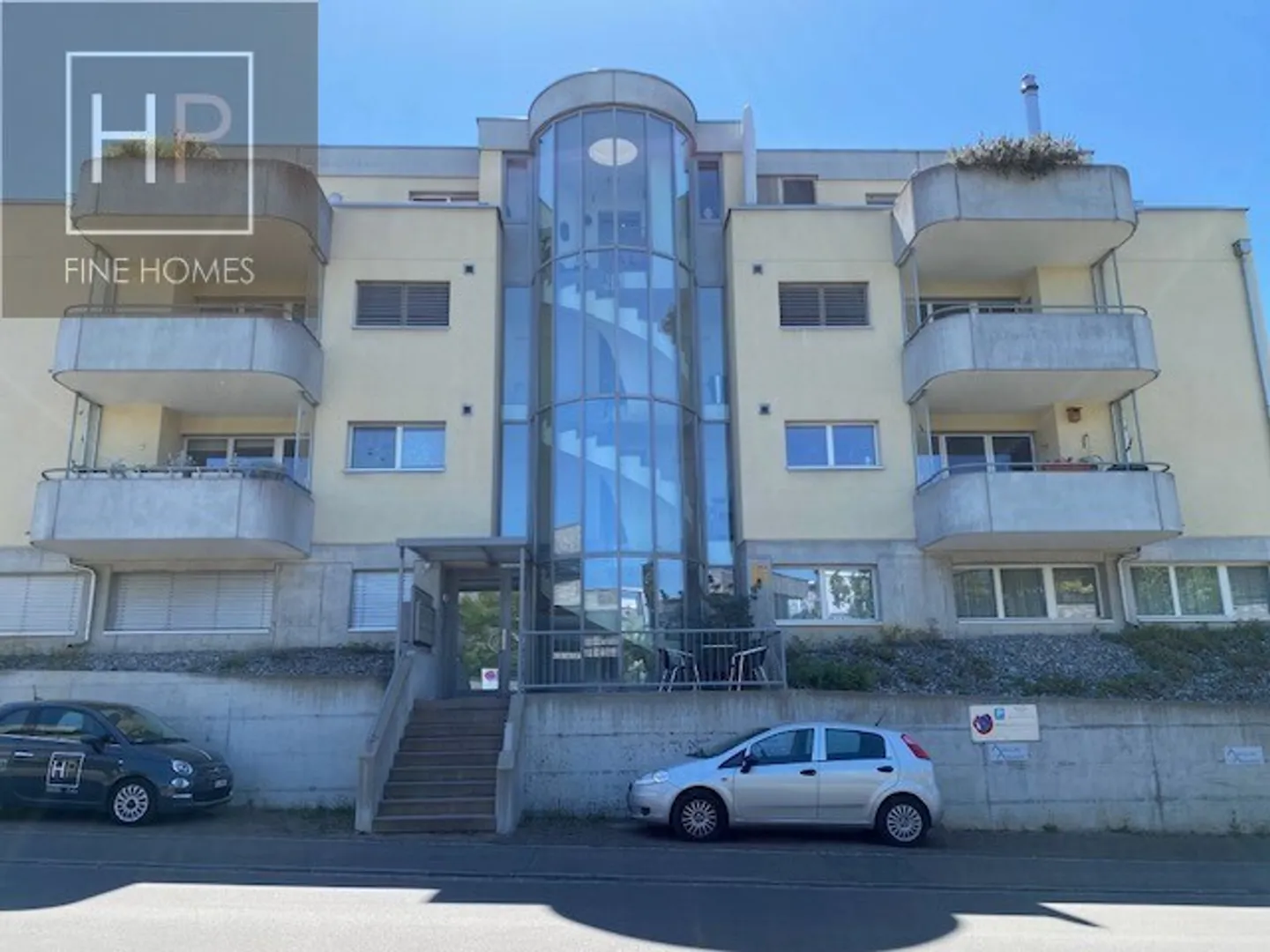 Appartamento di lusso a Binningen - Foto 1 di 14