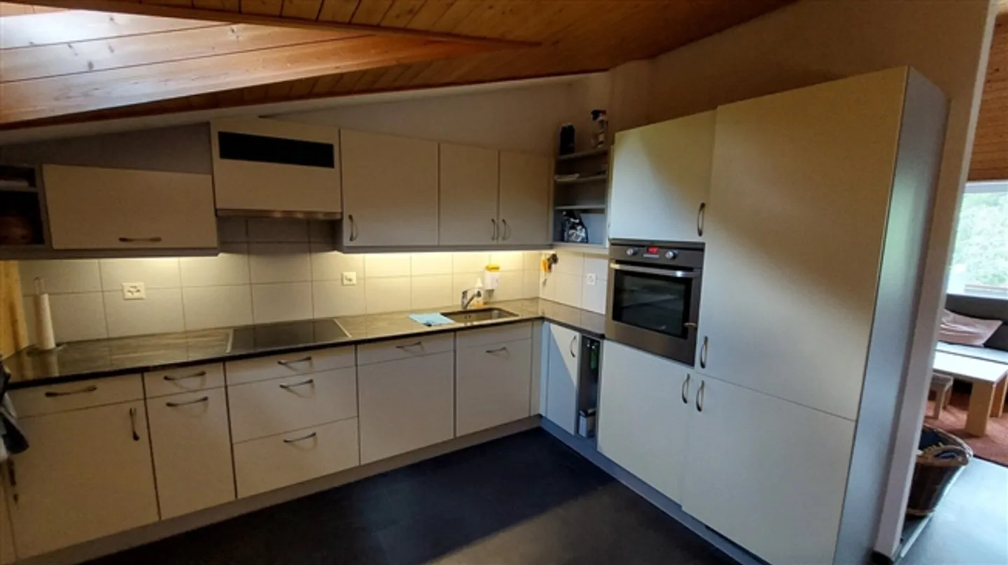 Appartement de vacances attrayant de 5,5 pièces avec caractère de maison individuelle - Photo 4 sur 15