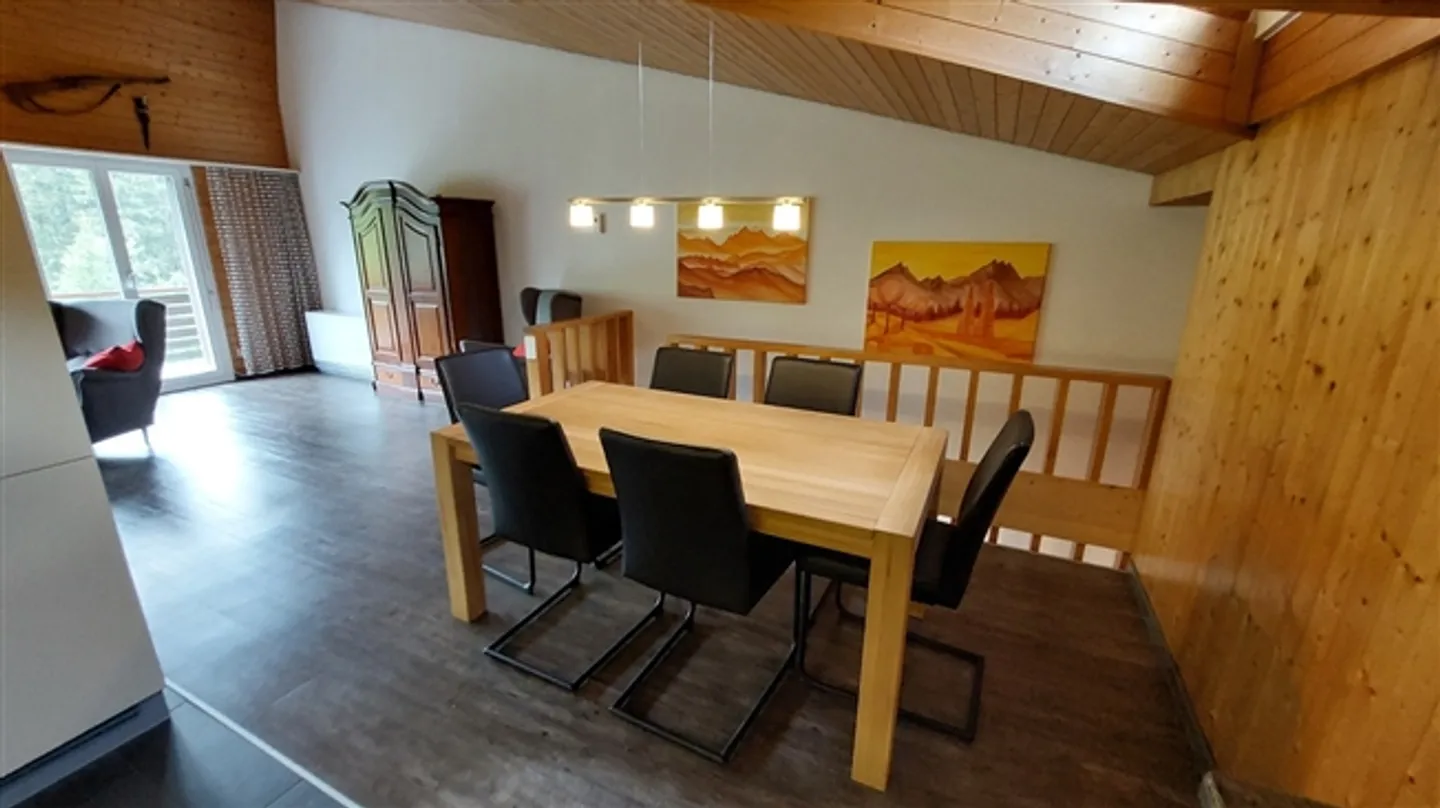 Appartement de vacances attrayant de 5,5 pièces avec caractère de maison individuelle - Photo 5 sur 15