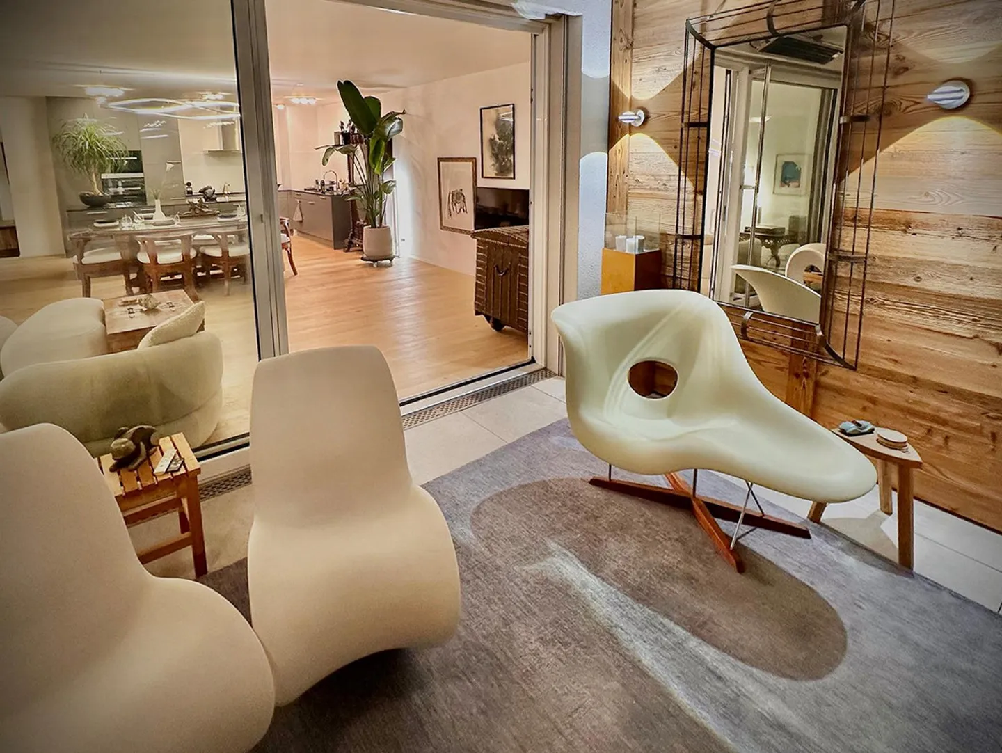 Appartamento moderno di 4,5 stanze con ampio balcone vetrato e locale di deposito - Foto 7 di 13