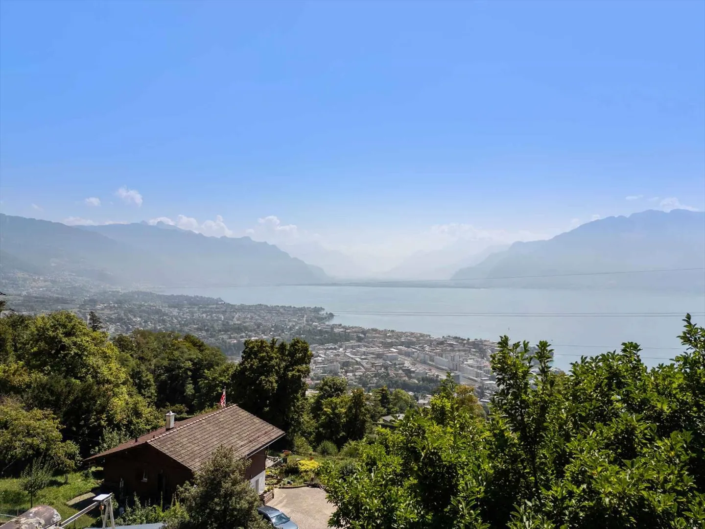 Exclusif ! Charmant Chalet avec Vue Panoramique - Photo 2 sur 13