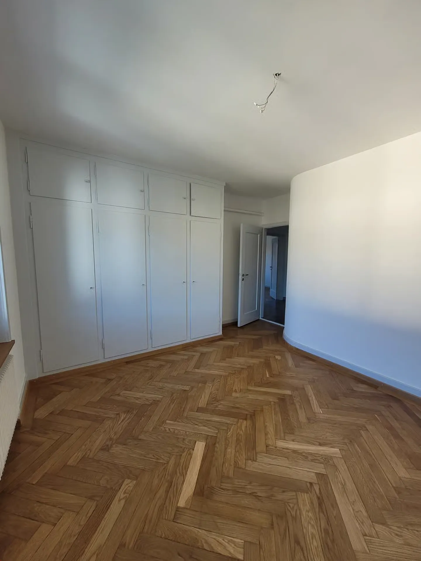 Bright 3-room apartment with two balconies - Photo 12 of 13