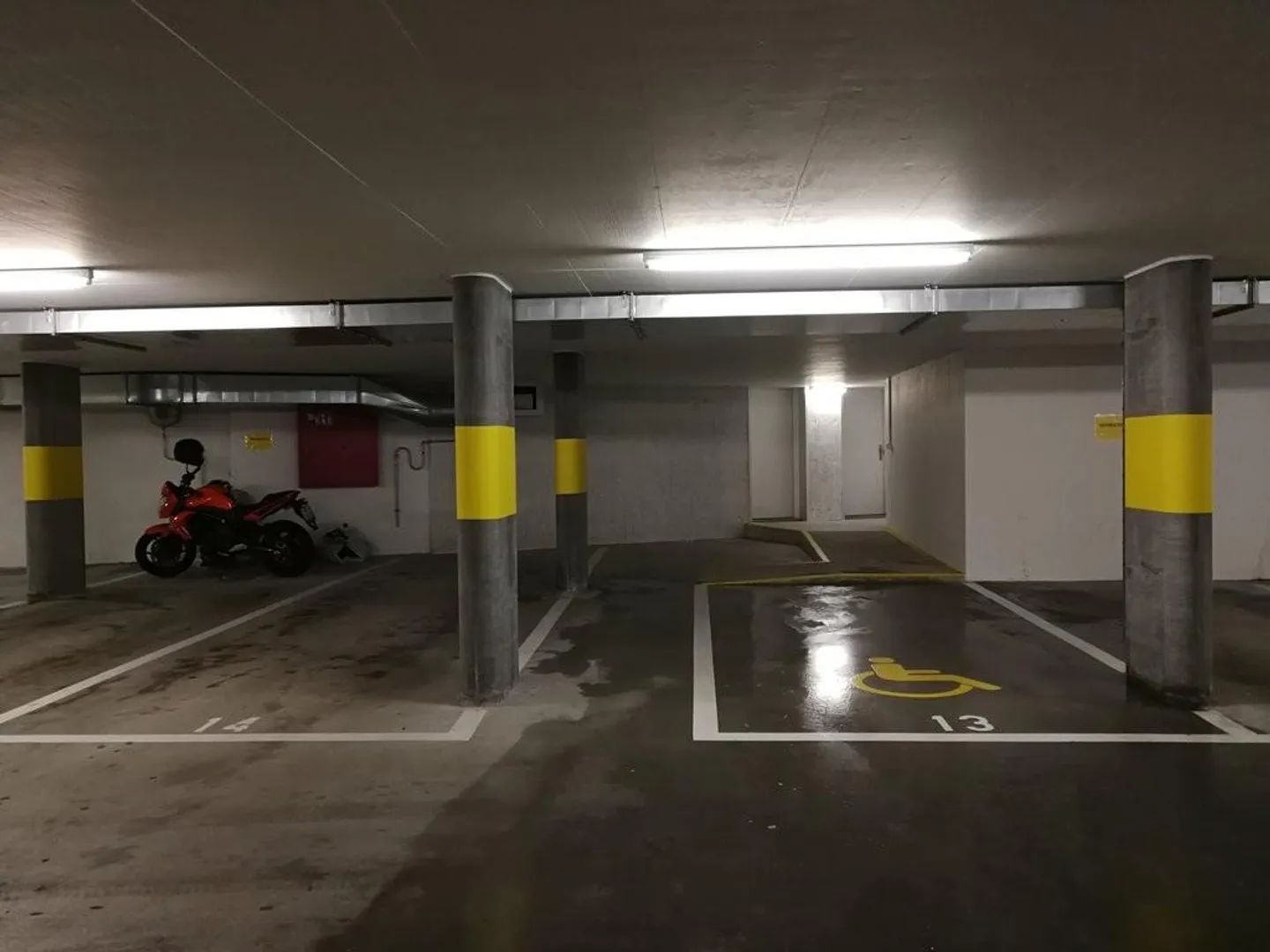 Posto auto sotterraneo a Studen - Foto 3 di 3