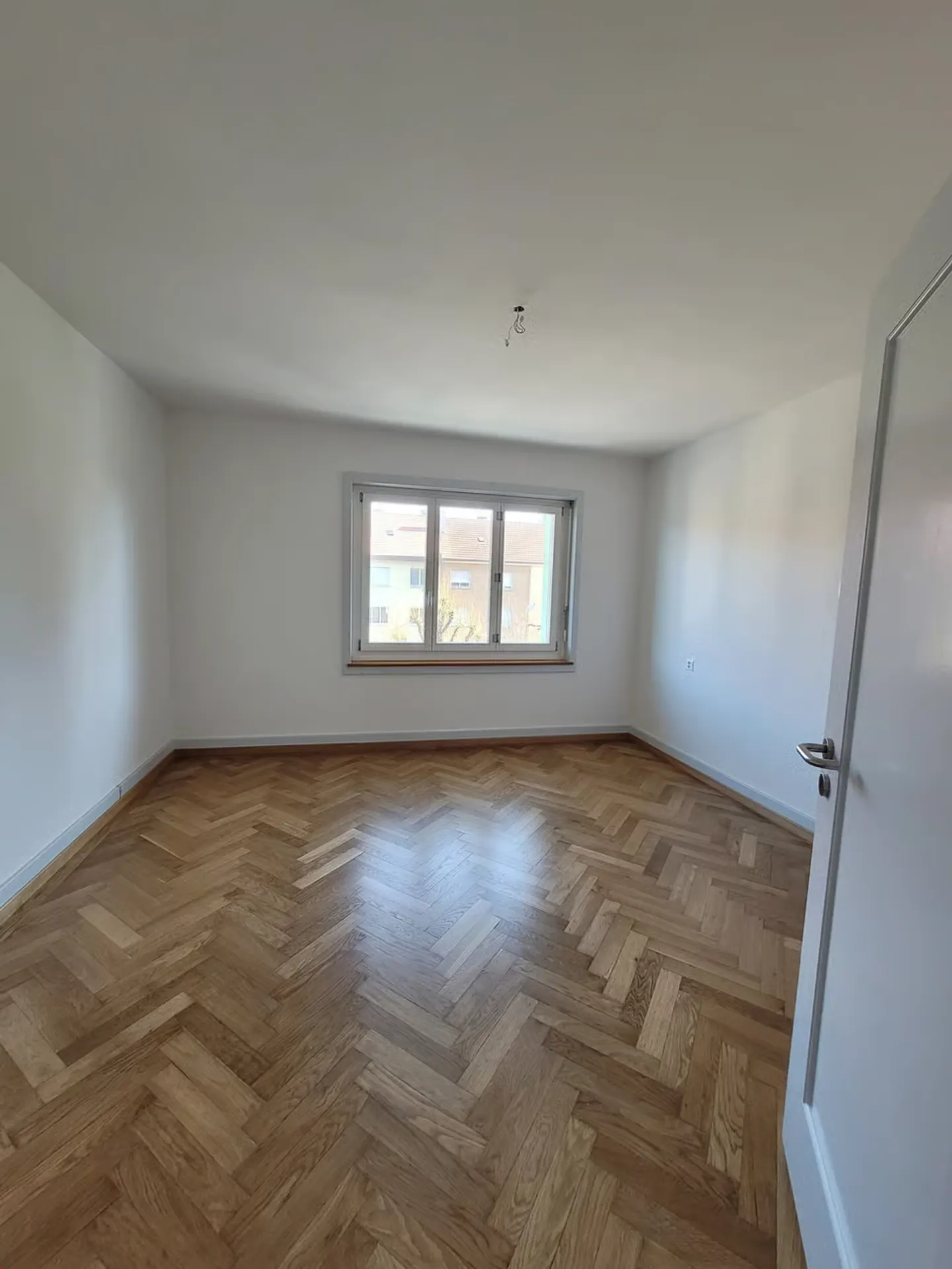Bright 3-room apartment with two balconies - Photo 10 of 13
