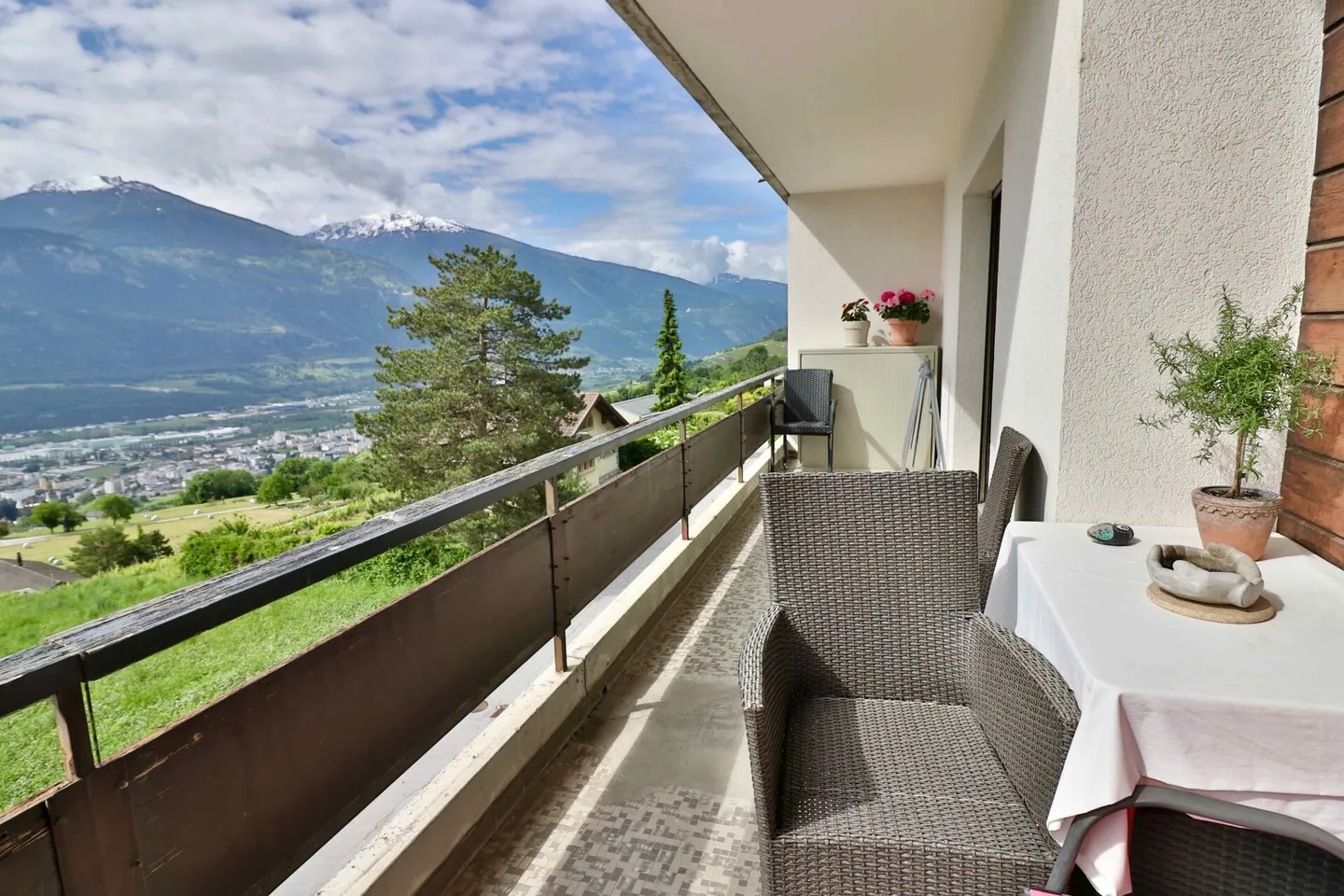 Venthône - Magnificent 146 m2 crossing apartment - Photo 14 of 27