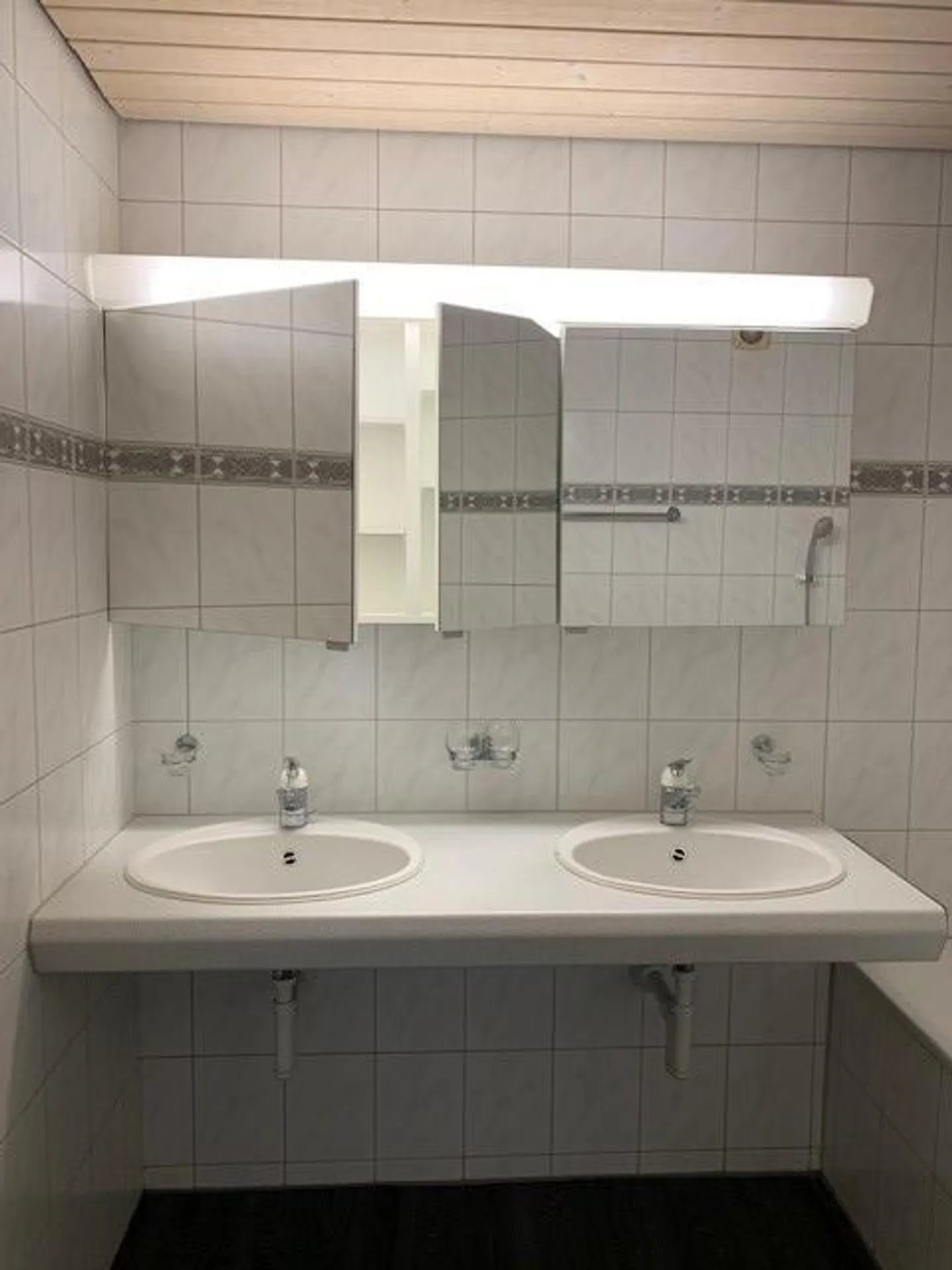 Schöne 3,5-Zimmer-Wohnung mit Terrasse - Foto 4 von 7