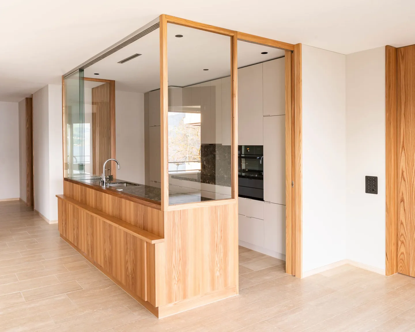 Appartement exclusif avec parc spacieux et accès privé au lac - Photo 2 sur 8