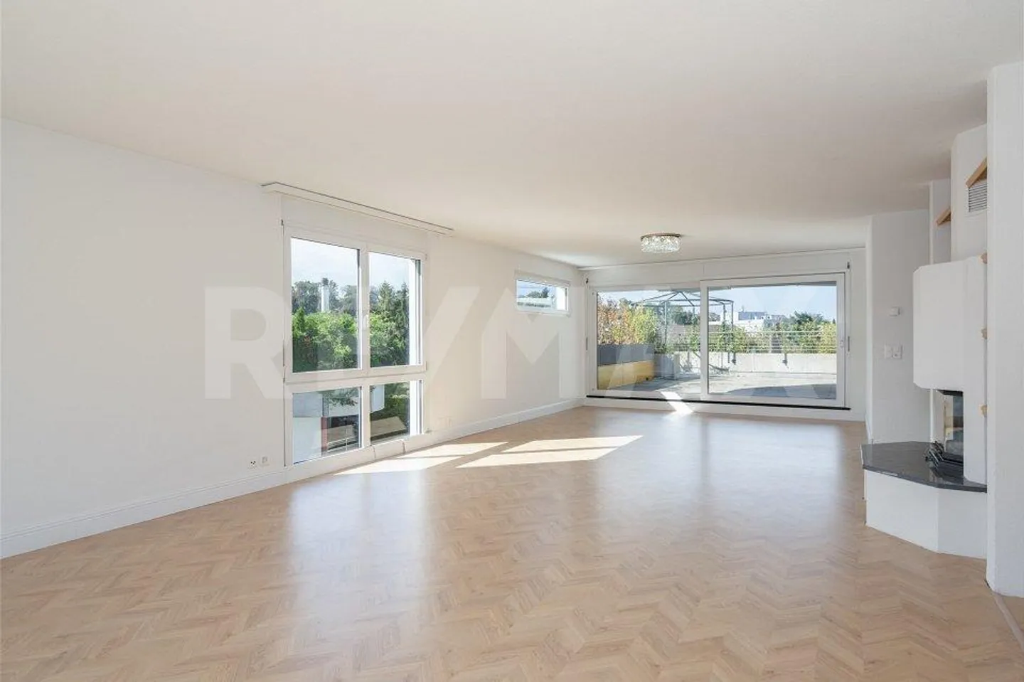 Appartement terrasse exclusif avec espace extérieur panoramique et confort de vie maximal - Photo 2 sur 13