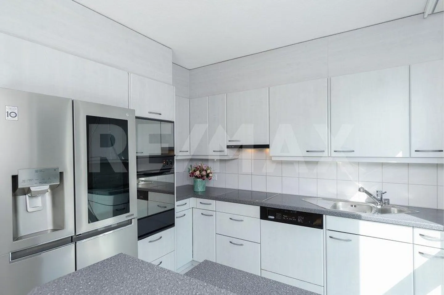 Appartement terrasse exclusif avec espace extérieur panoramique et confort de vie maximal - Photo 4 sur 13