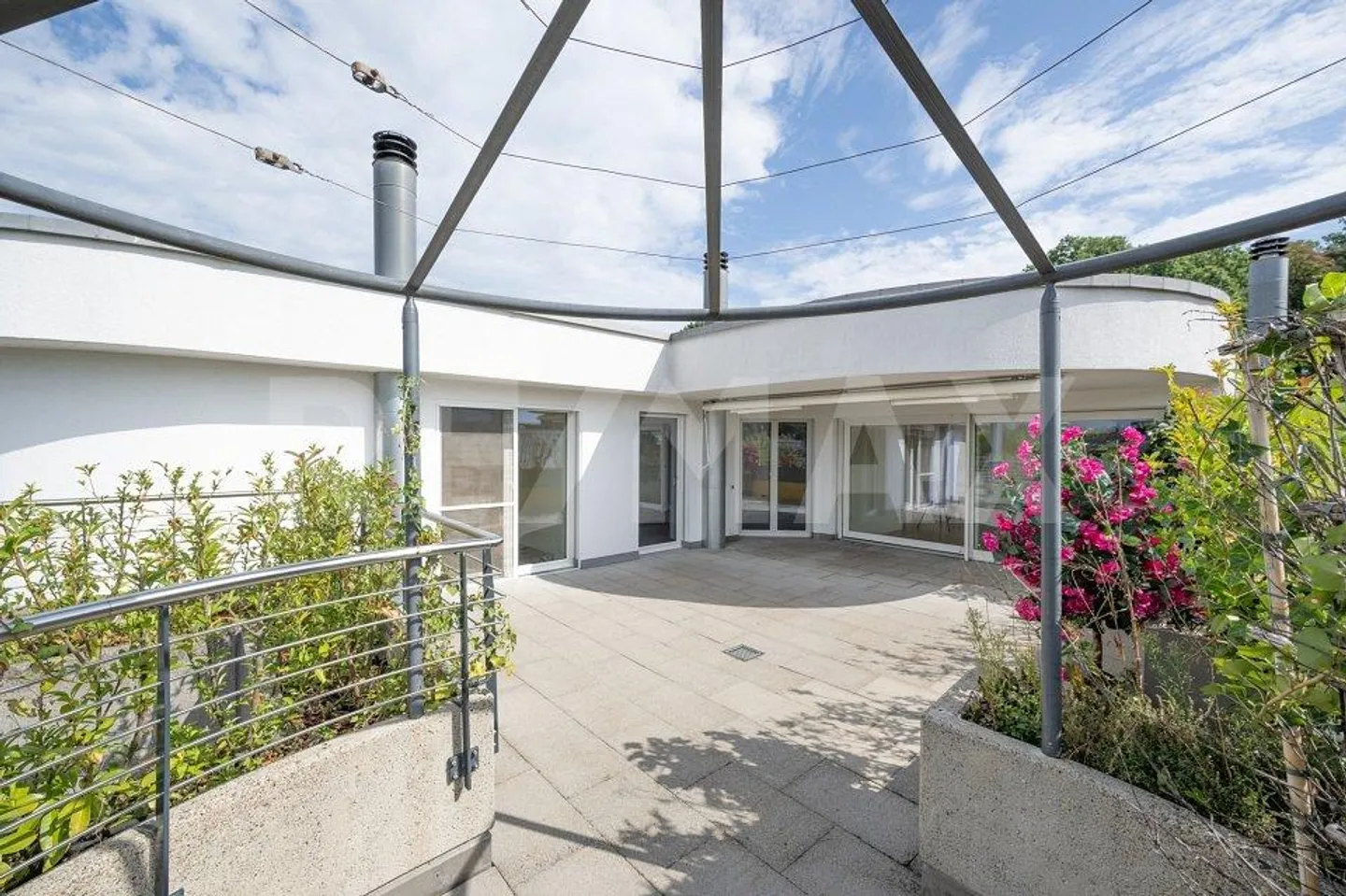 Appartement terrasse exclusif avec espace extérieur panoramique et confort de vie maximal - Photo 1 sur 13