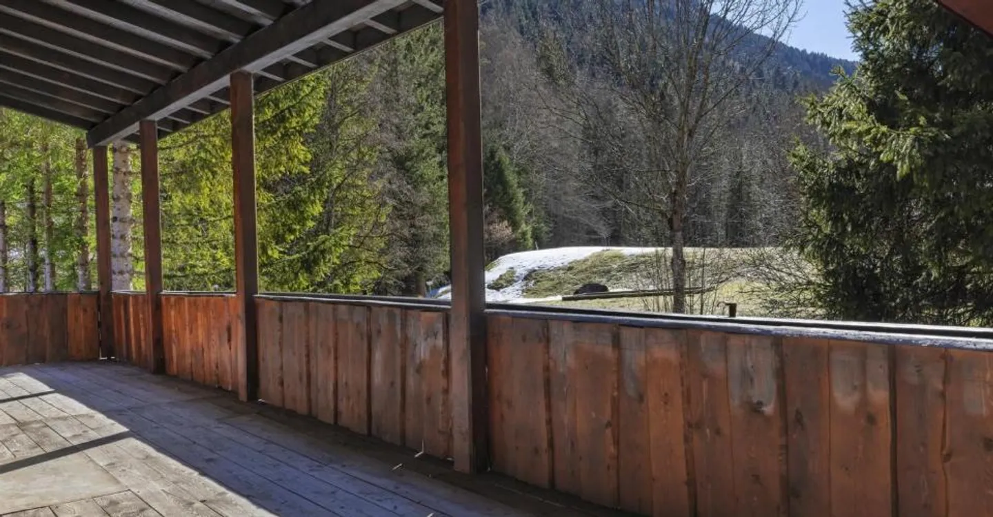 Individual chalet with 6.5 rooms in the hamlet of Plans-sur-Bex - Photo 2 of 8