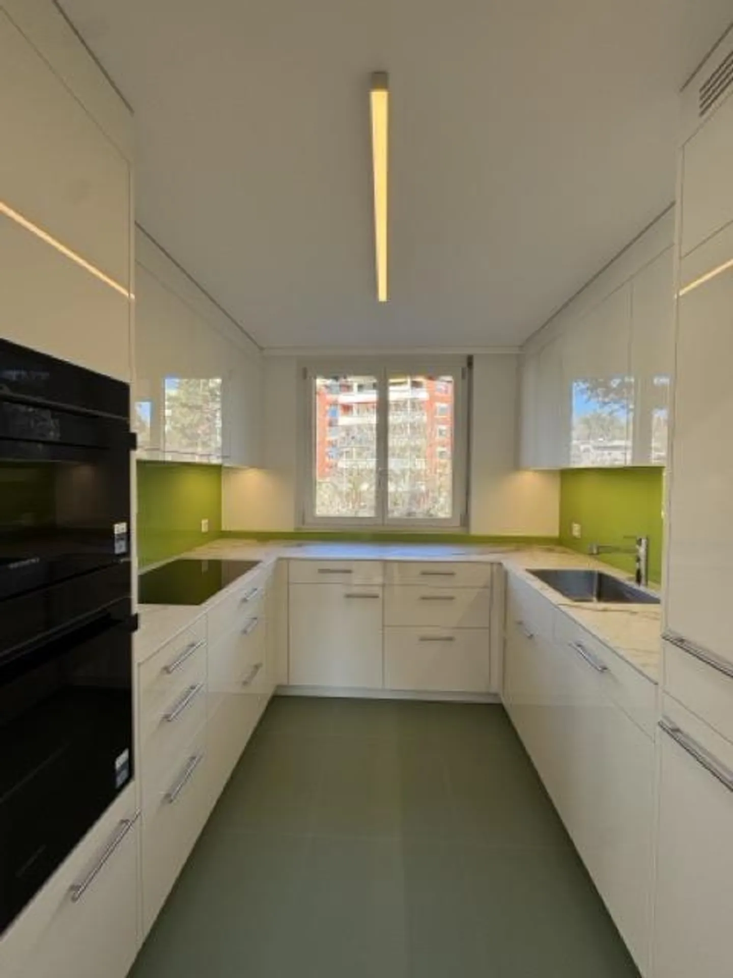 Renovierte Wohnung in Zürich-Höngg - Foto 1 von 11
